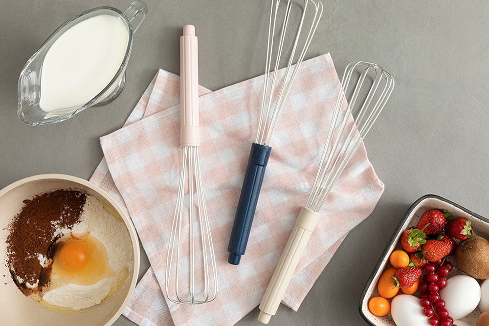 Abs Plastik Saplı Metal Çırpıcı (Farklı Boylar)